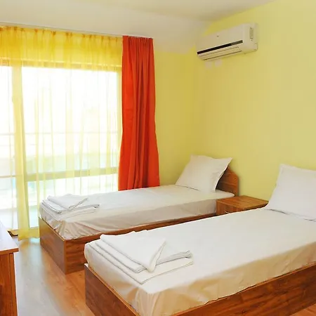 Appartement Dom Donevi *