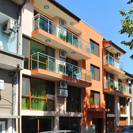 Appartement Dom Donevi